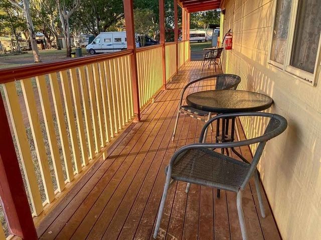 Bailey Bar Caravan Park - Image 2