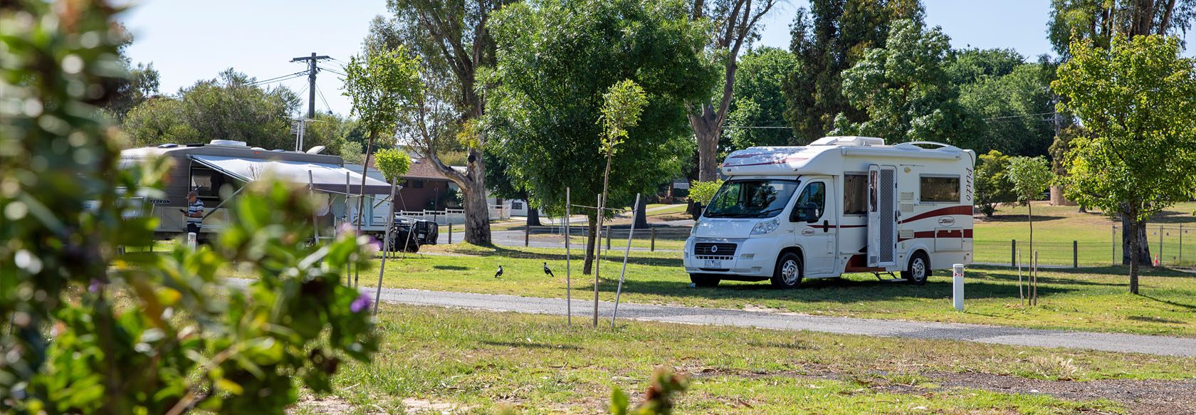 Edenhope Lakeside Toursit Park - Main image