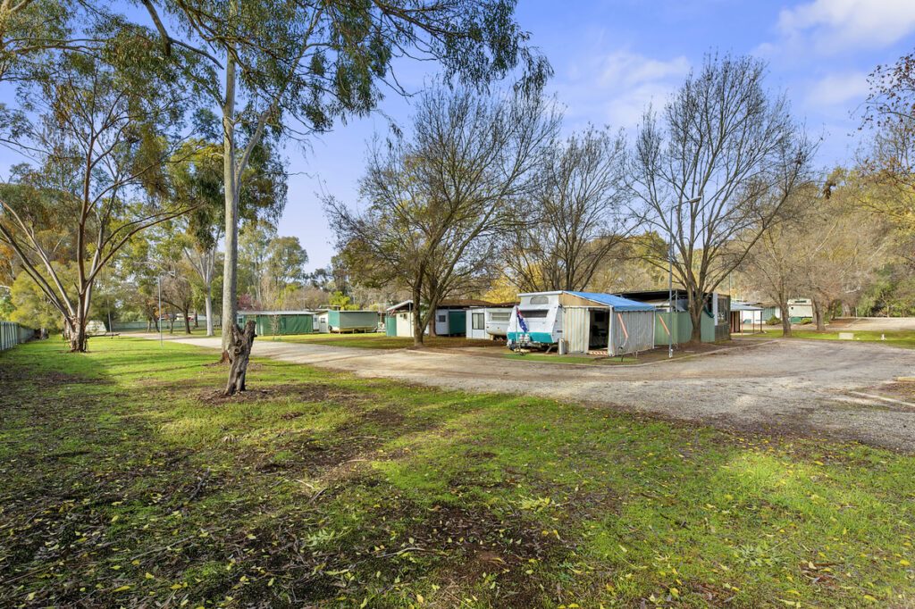 Howlong Caravan Park - Image 2