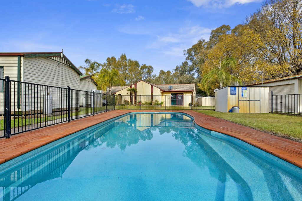 Howlong Caravan Park - Main image