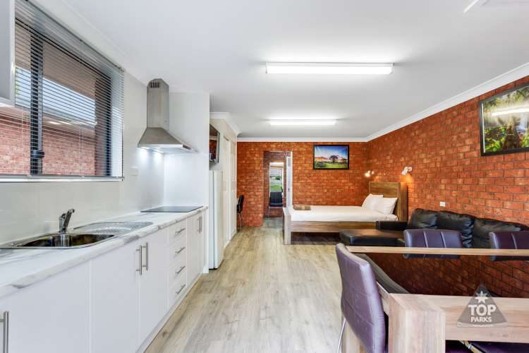 Fossicker Caravan Park - Image 3