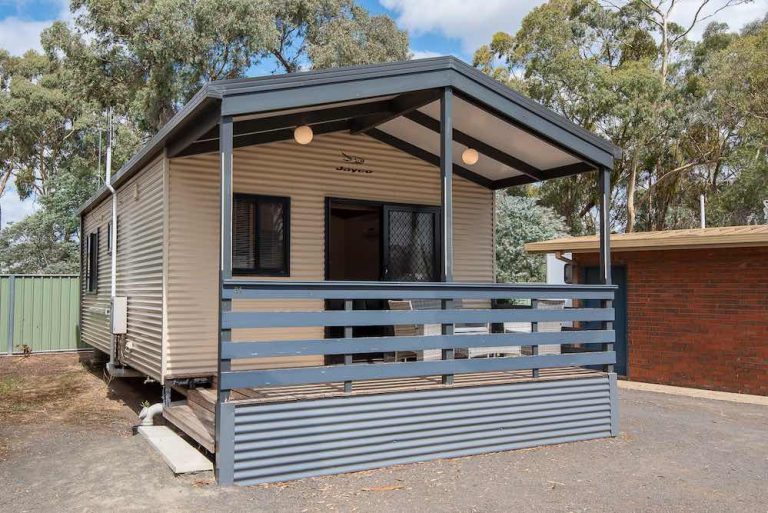 Golden Country Motel and Caravan Park