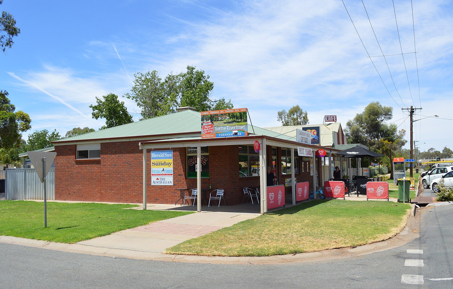 Euston Riverfront Caravan Park — Euston, NSW