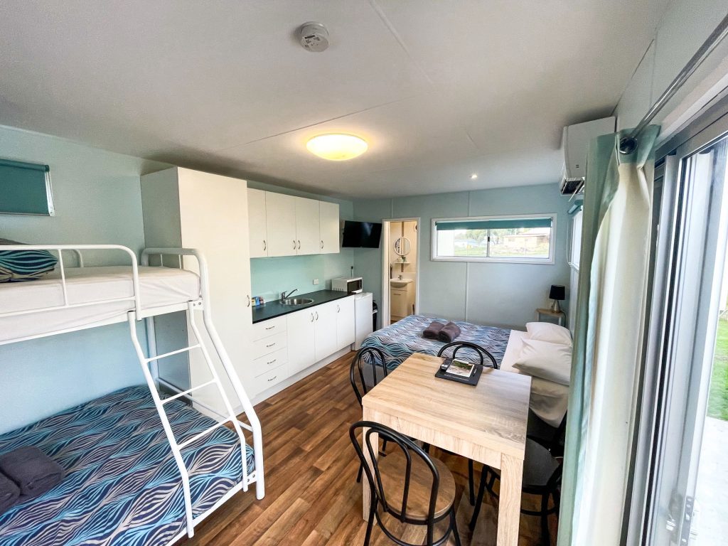 Acacia Caravan Park in Ararat, VIC — photo 5