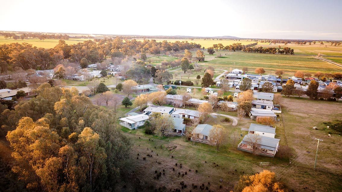 Kismet Riverside Lodge - Image 5