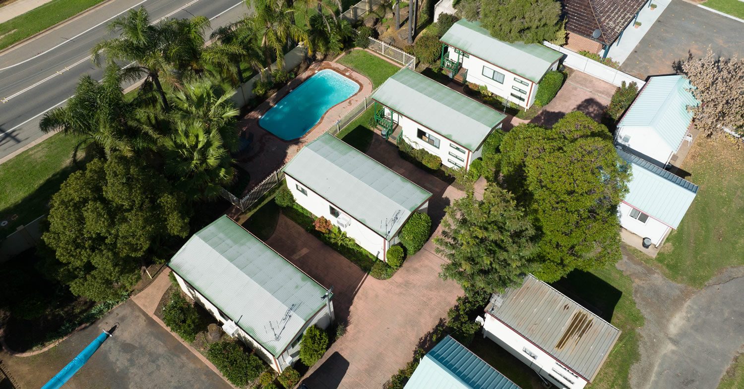 Parkes Country Cabins - Image 5