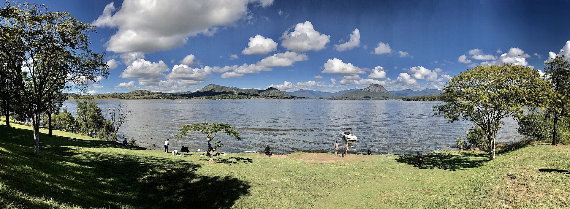 Haigh Park Lake Moogerah