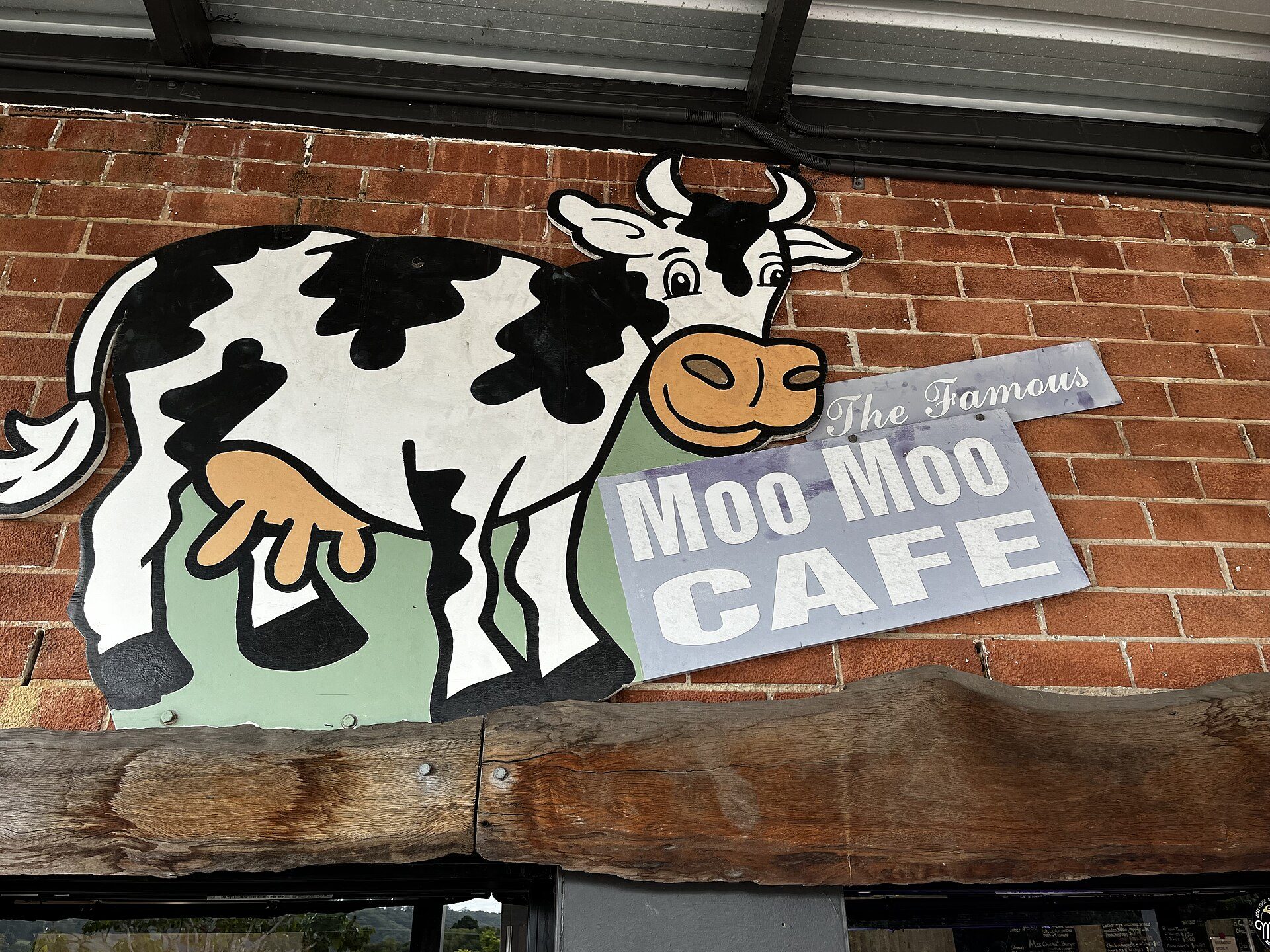 Moo Moo Roadhouse