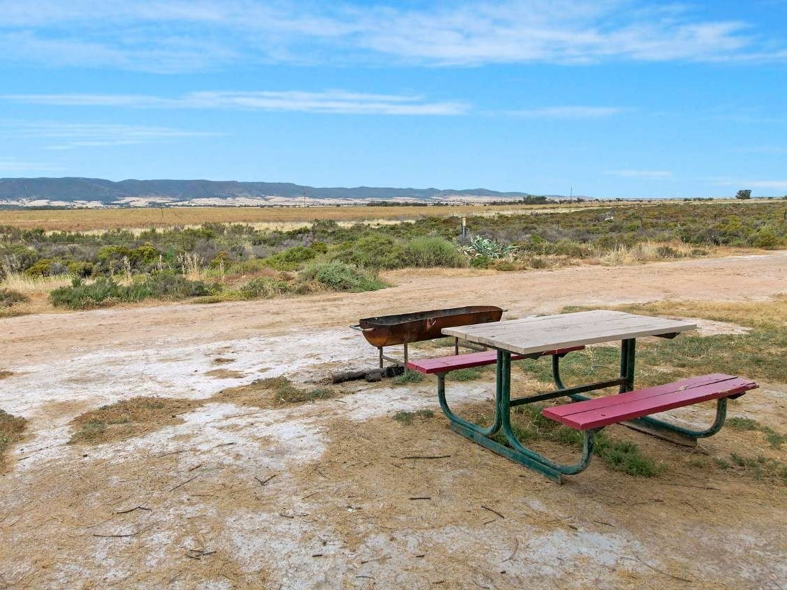 Rangeview Caravan and Cabin Park - Image 2