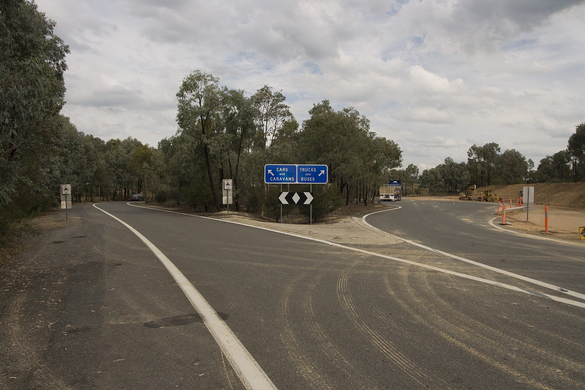 Ironbark Rest Area — Chiltern, VIC