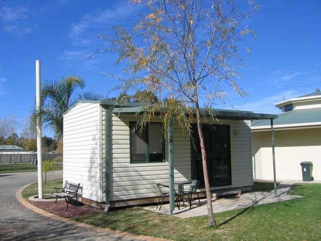 Cobram Oasis Caravan Park - Image 3