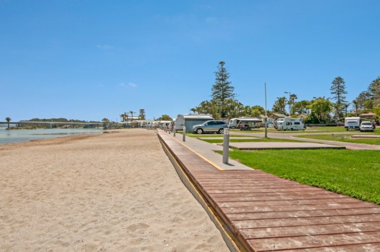 Dunleith Tourist Park in The Entrance North, NSW — photo 1