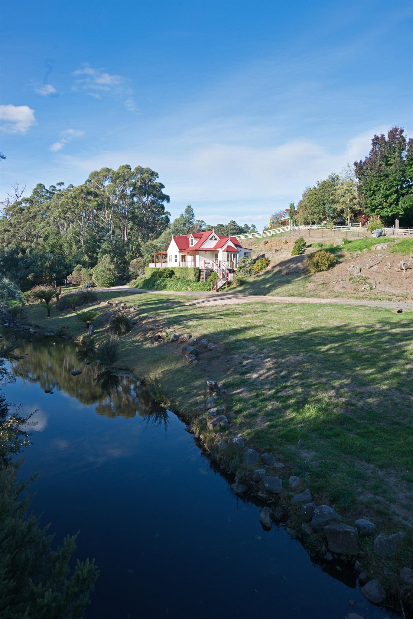 Crabtree River Cottages in Margate, TAS — photo 3