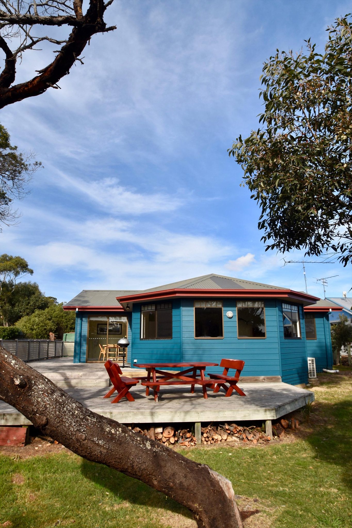 Beach Baby - Freycinet Holiday Houses in Coles Bay, TAS — photo 1