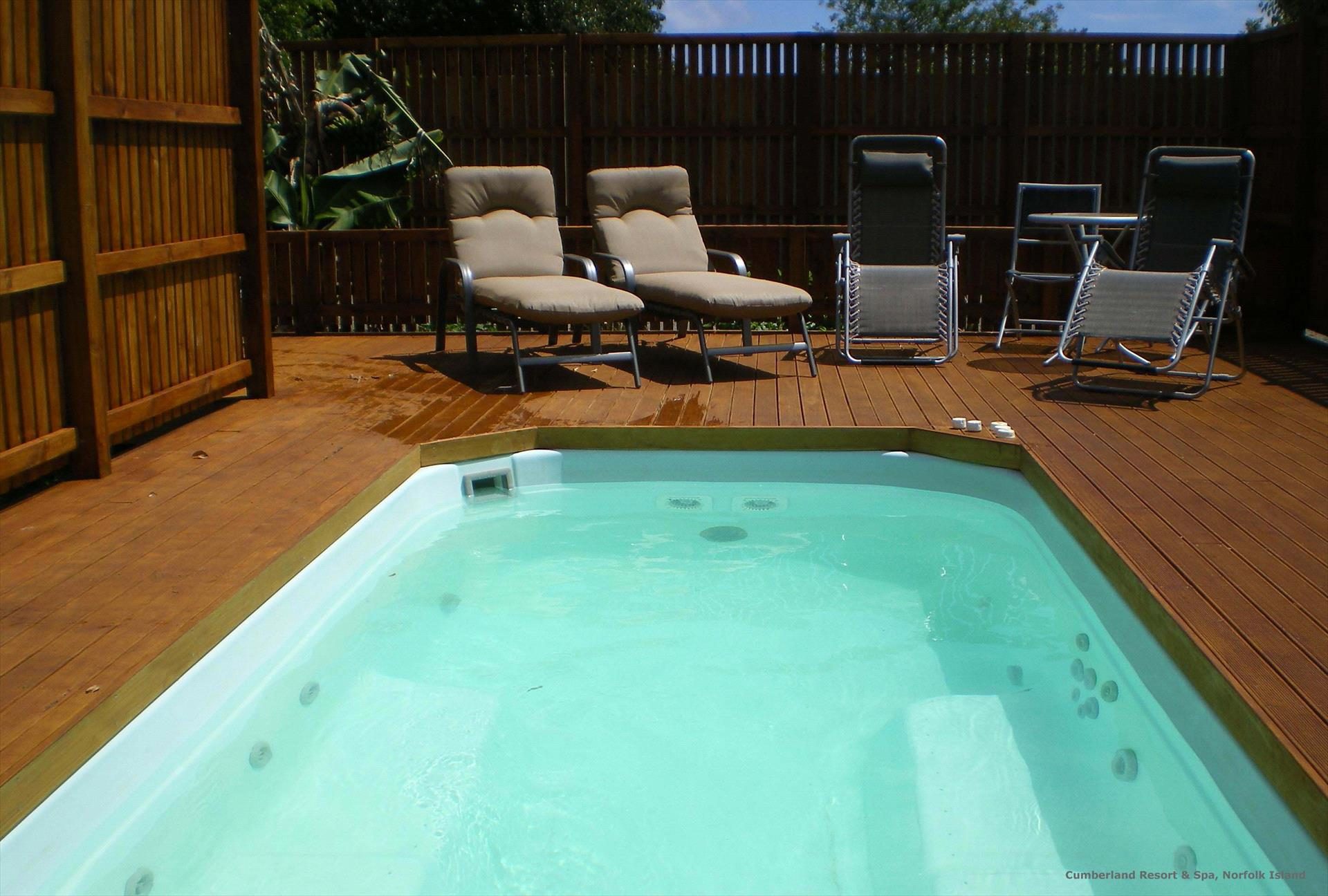 Cumberland Resort & Spa & The White House — Norfolk Island, NSW